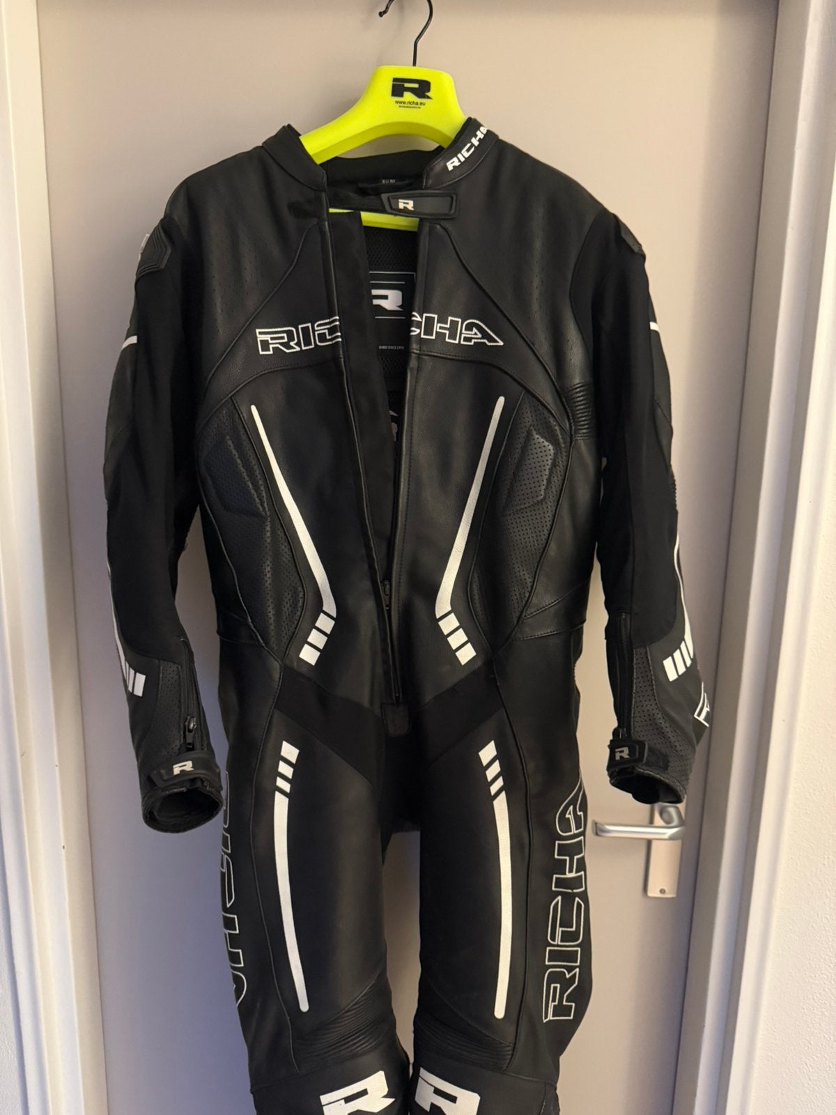 Richa Baracuda Leather Suit (size 50), Ophalen, Tweedehands, Heren, Combipak
