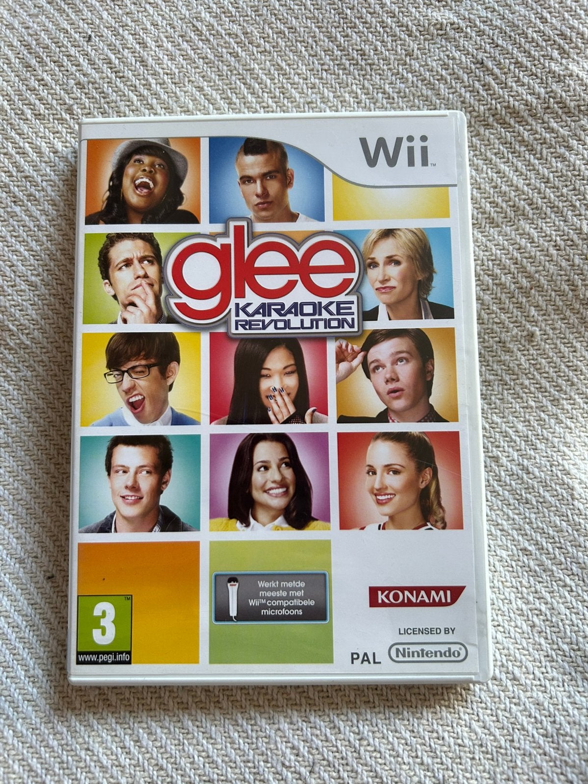 Glee Karaoke Revolution Nintendo Wii, Muziek, 1 speler, Ophalen of Verzenden, Zo goed als nieuw