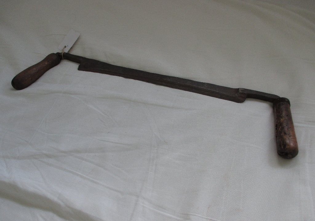 Zeer oud, gesmeed trekmes met houten handgrepen., Ophalen of Verzenden, Gebruikt, Accessoires