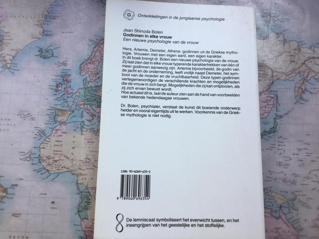 Godinnen in elke vrouw - Jean Shinoda Bolen, Boeken, Psychologie, Ophalen of Verzenden, Gelezen, Overige onderwerpen