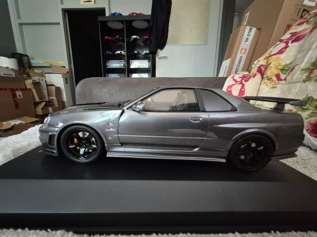 ottomobile 1:18 Nissan Skyline R34 Omori Factory, Ophalen of Verzenden, Zo goed als nieuw, Auto, OttOMobile