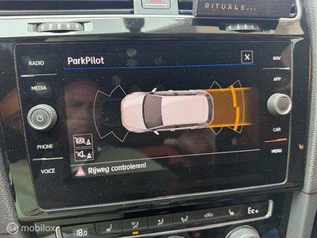 Foto 18 van Volkswagen Golf 1.4 TSI PHEV GTE BJ 12-12-2018 KM NAP EXTR