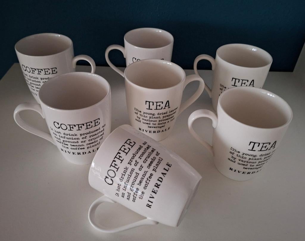 Zeven grote Riverdale koffie/theemokken, Ophalen of Verzenden, Zo goed als nieuw, Overige stijlen, Kop(pen) en/of Schotel(s)