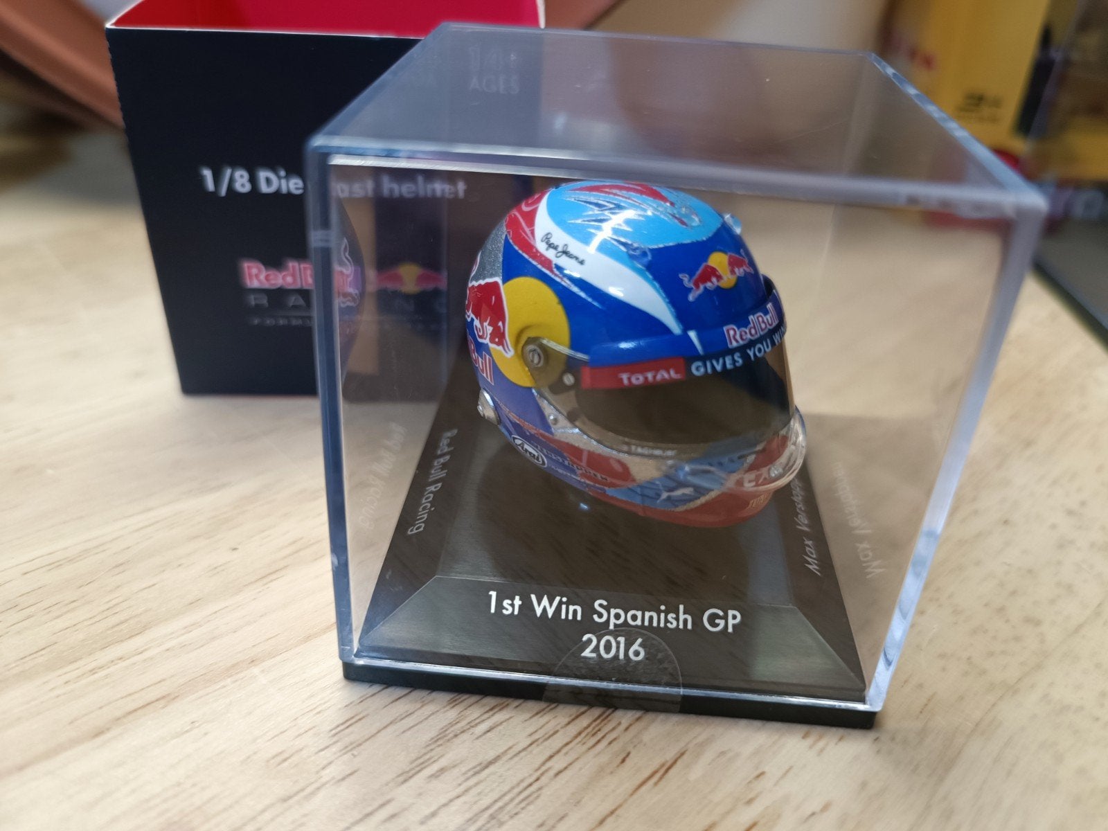 Max Verstappen 1/8 Helm 1e Win Spanje 2016, Ophalen of Verzenden, Nieuw