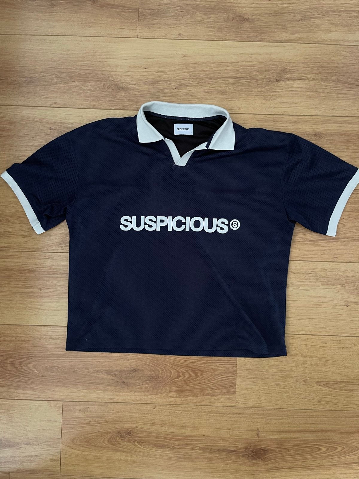 Suspicious T-shirt - Goede kwaliteit, niet gedragen, Kleding | Heren, Verzenden, Nieuw, Maat 48/50 (M), Blauw