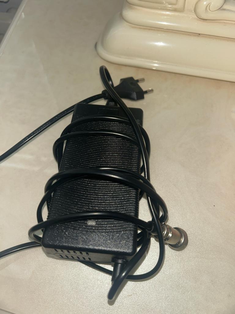 V20 fatbike oplader, Ophalen of Verzenden, Zo goed als nieuw