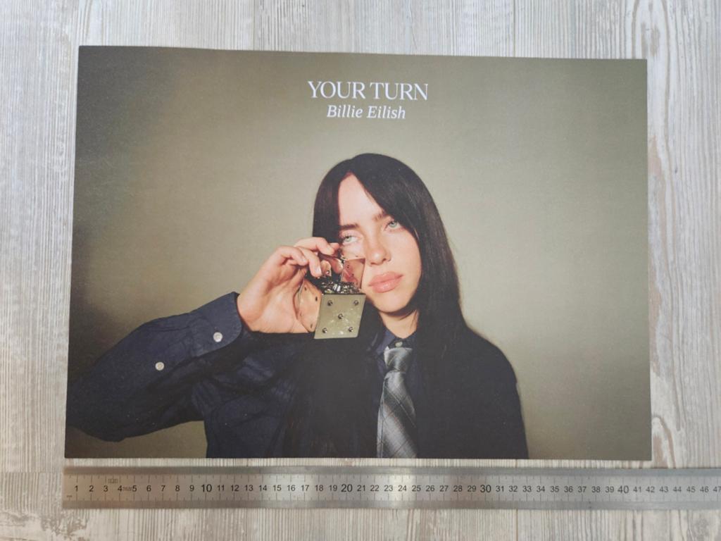 Exclusieve poster limited edition Billie Eilish your turn, Ophalen of Verzenden, Nieuw, A1 t/m A3, Film en Tv