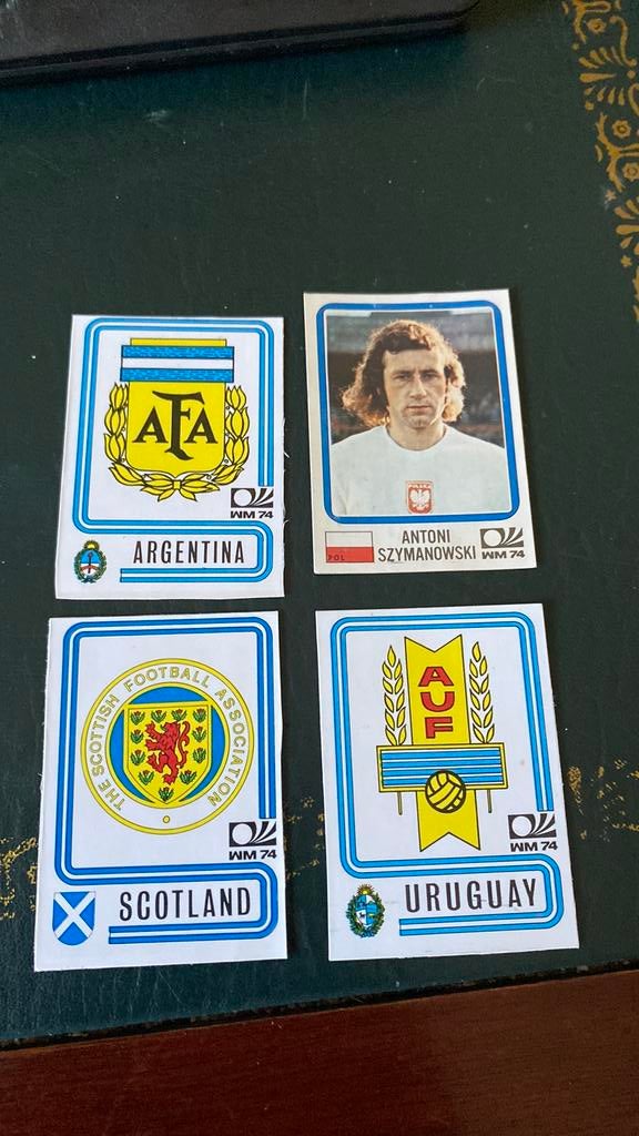 4 x panini 74, Verzamelen, Ophalen of Verzenden, Zo goed als nieuw, Buitenlandse clubs, Poster, Plaatje of Sticker