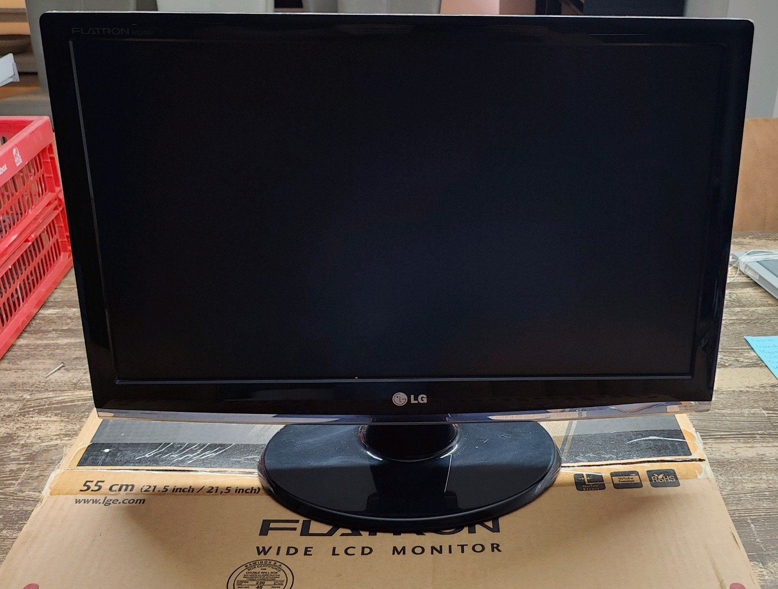 LG Flatron W2253V-PF LCD Monitor - 21.5 inch, HDMI, Gebruikt, 3 tot 5 ms, Kantelbaar