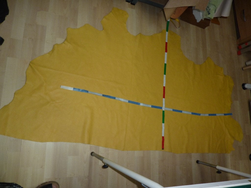 Groot geel glad soepel echt leer rundleer max 190 x 110, Hobby en Vrije tijd, Stoffen en Lappen, Nieuw, Ophalen of Verzenden, 30 tot 120 cm