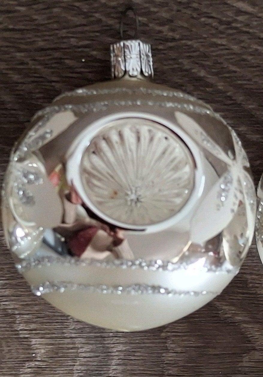 Set 5 antieke kerstballen zilver wit, Diversen, Ophalen of Verzenden, Zo goed als nieuw