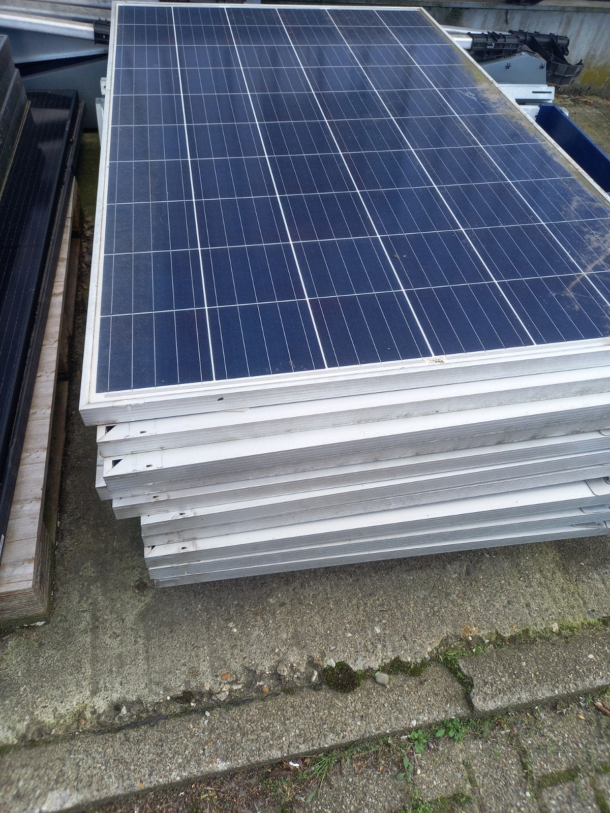 10 zonnepanelen 265 Wp incl opbouwmateriaal  plat dak, Ophalen, Gebruikt, Compleet systeem