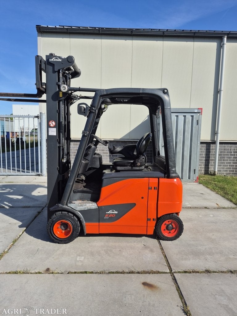 Linde E20PH-02 triplex sideshift 5.620mm bj 2014 accu 82%