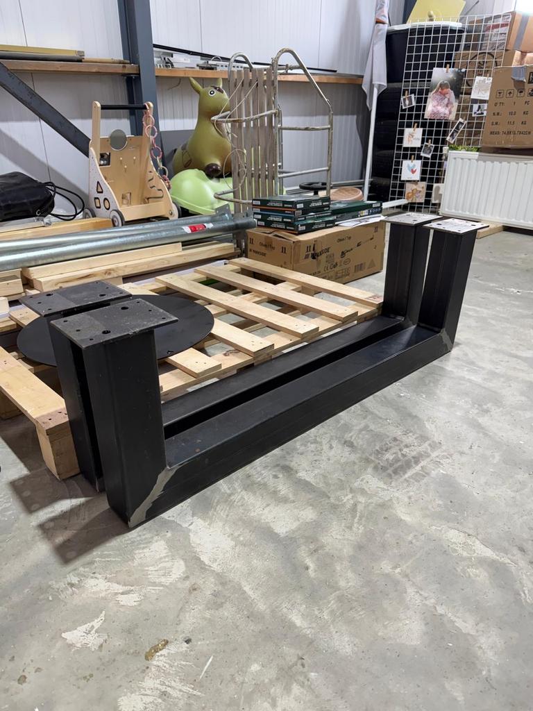 Metalen tafelpoten - 40 cm hoog, 1150mm breed, Ophalen, Tafelpoot, 100 tot 150 cm, Zo goed als nieuw