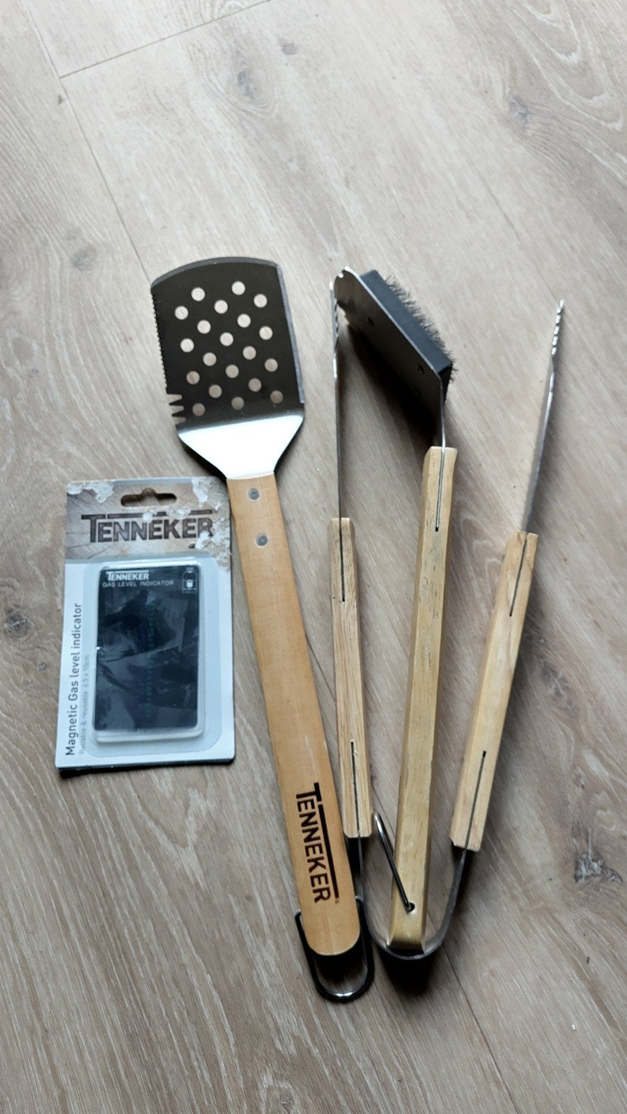 Tenneker Barbecue Set met Gasniveau-indicator, Ophalen, Zo goed als nieuw, Tenneker