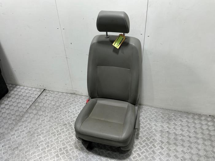 Stoel links van een Volkswagen Transporter (Transporter 10-), 12 maanden garantie, Gebruikt, -, Volkswagen