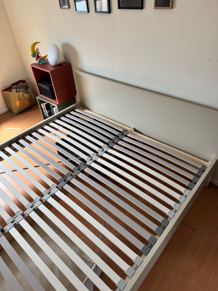 140*200 Bed frame, Huis en Inrichting, Slaapkamer | Bedden, Ophalen, Tweepersoons, 140 cm, Zo goed als nieuw