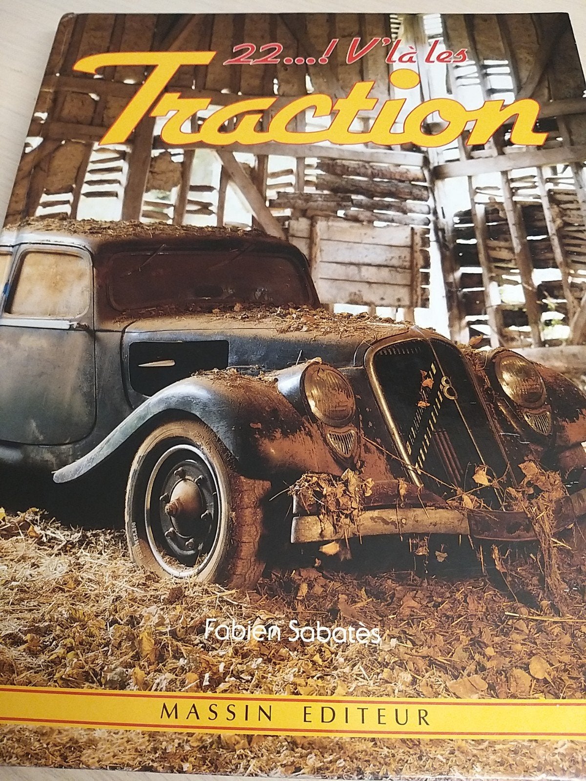 Boek Citroën Traction Avant óók 22cv Cabriolets en one off's, Ophalen of Verzenden, Zo goed als nieuw, Citroën