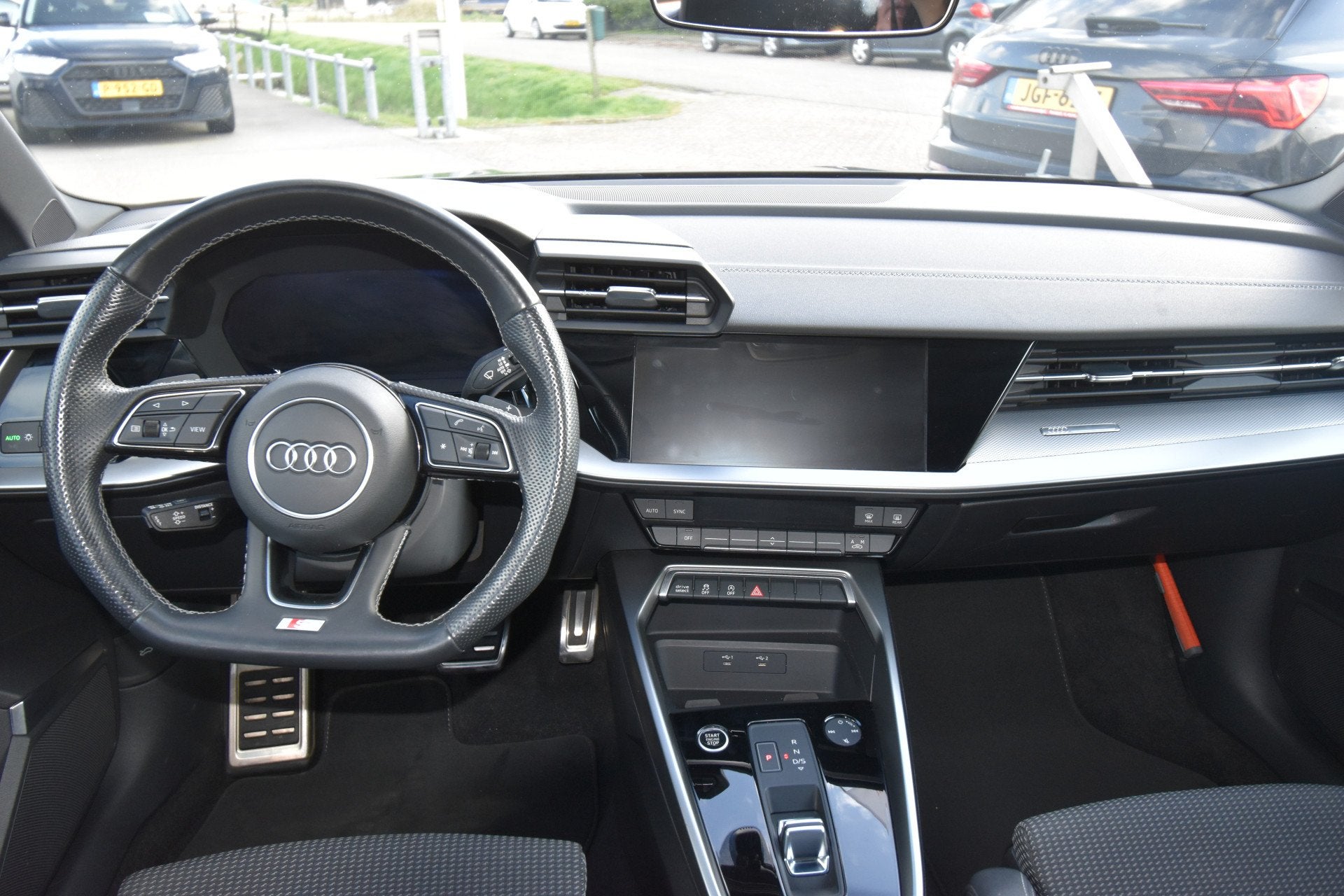 Audi A3 Sportback 35 TFSI S edition , 2X S-LINE , VIRTUAL CO, 4 cilinders, 150 pk, Leder en Stof, Origineel Nederlands