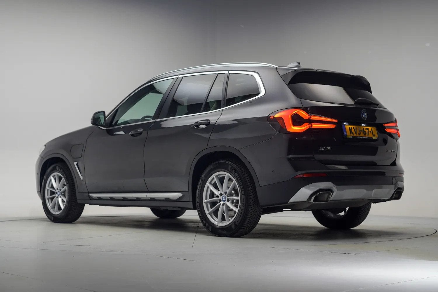 BMW X3 xDrive 30e Business Edition Facelift Aut. [ Panoramad, 1998 cc, Gebruikt, 2000 kg, Vierwielaandrijving