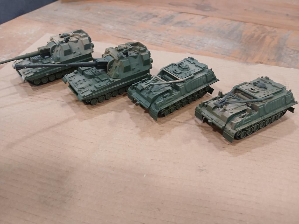 4x Militaire Voertuigen Modelbouw - Tanks schaal 28mm of 1/5, Ophalen of Verzenden, Gebruikt, 1:50 of kleiner