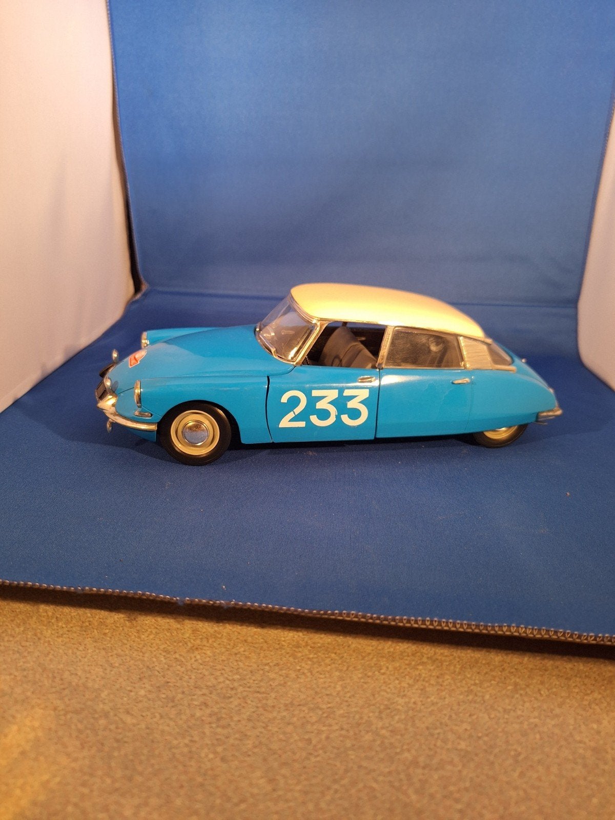 modelauts 1:18 Citroën DS19 #233, Hobby en Vrije tijd, Modelauto's | 1:18, Auto, Ophalen of Verzenden, Zo goed als nieuw, .