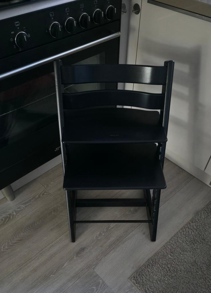 Stokke trip trap kinderstoel black, Kinderen en Baby's, Kinderstoelen, Ophalen of Verzenden, Zo goed als nieuw, Meegroeistoel