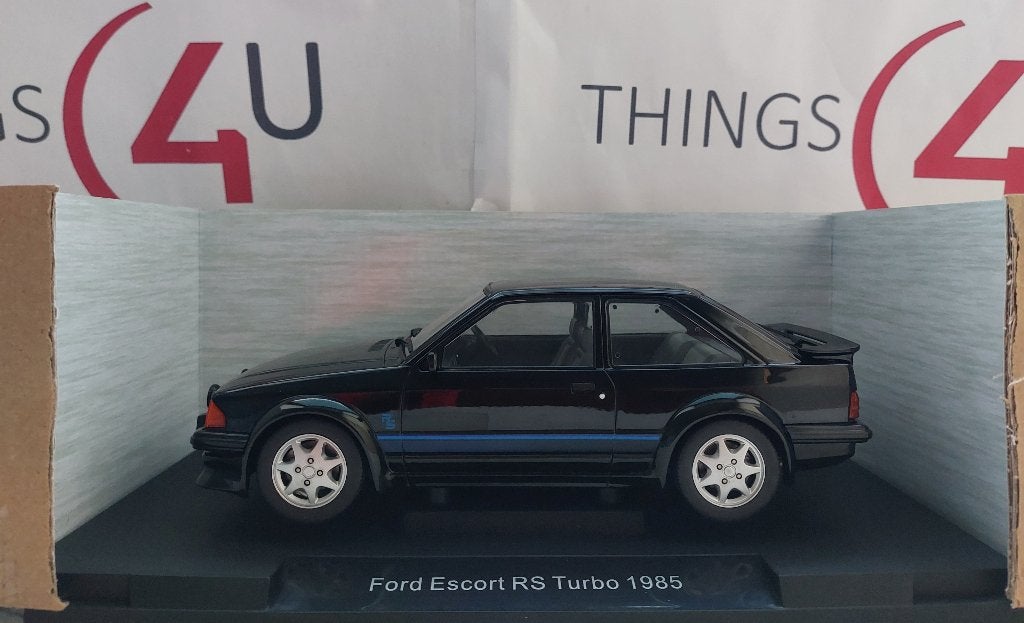 MCG 1:18 Ford Escort RS Turbo 1985 zwart nieuw in verpakking, Hobby en Vrije tijd, Modelauto's | 1:18, Ophalen of Verzenden, Nieuw