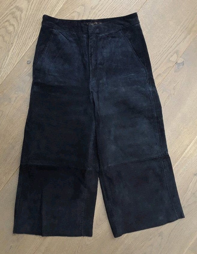 Te koop: Mooie suède kniebroek van het merk ZARA Maat: XS, Blauw, Zara, Ophalen of Verzenden, Zo goed als nieuw