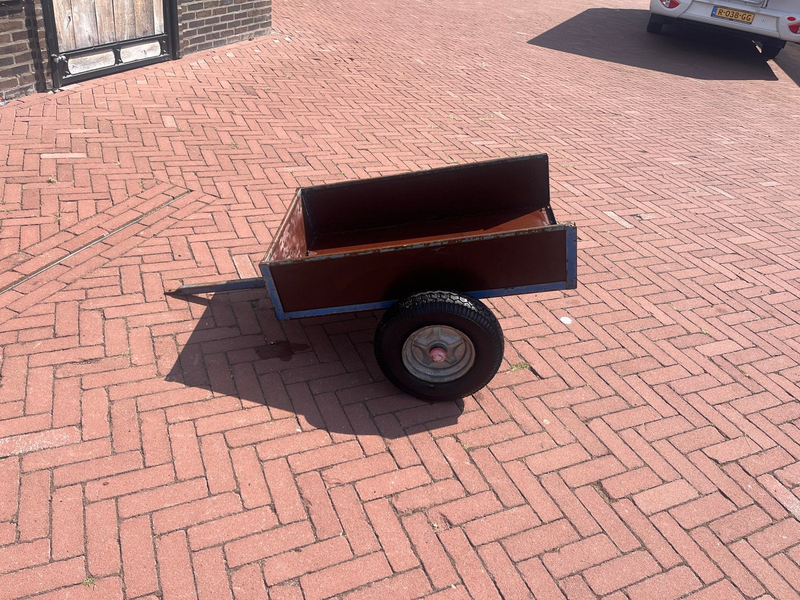 Skelter aanhangwagen - 1 band lek, Ophalen, Gebruikt, Overige typen