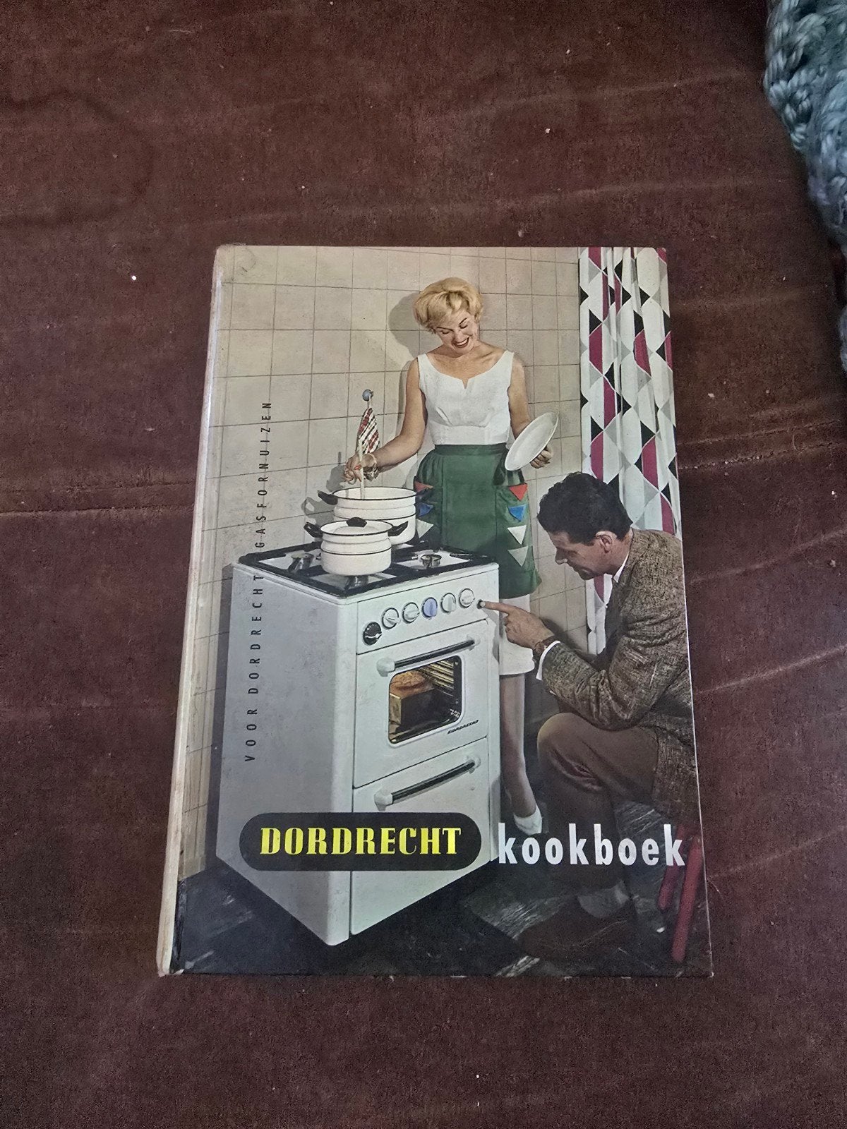 Dordrecht Kookboek Gasfornuis -C.H. van Donselaar-Dijksterhu, Gelezen, C.H. van Donselaar-Dijksterhuis, Ophalen of Verzenden, Hoofdgerechten