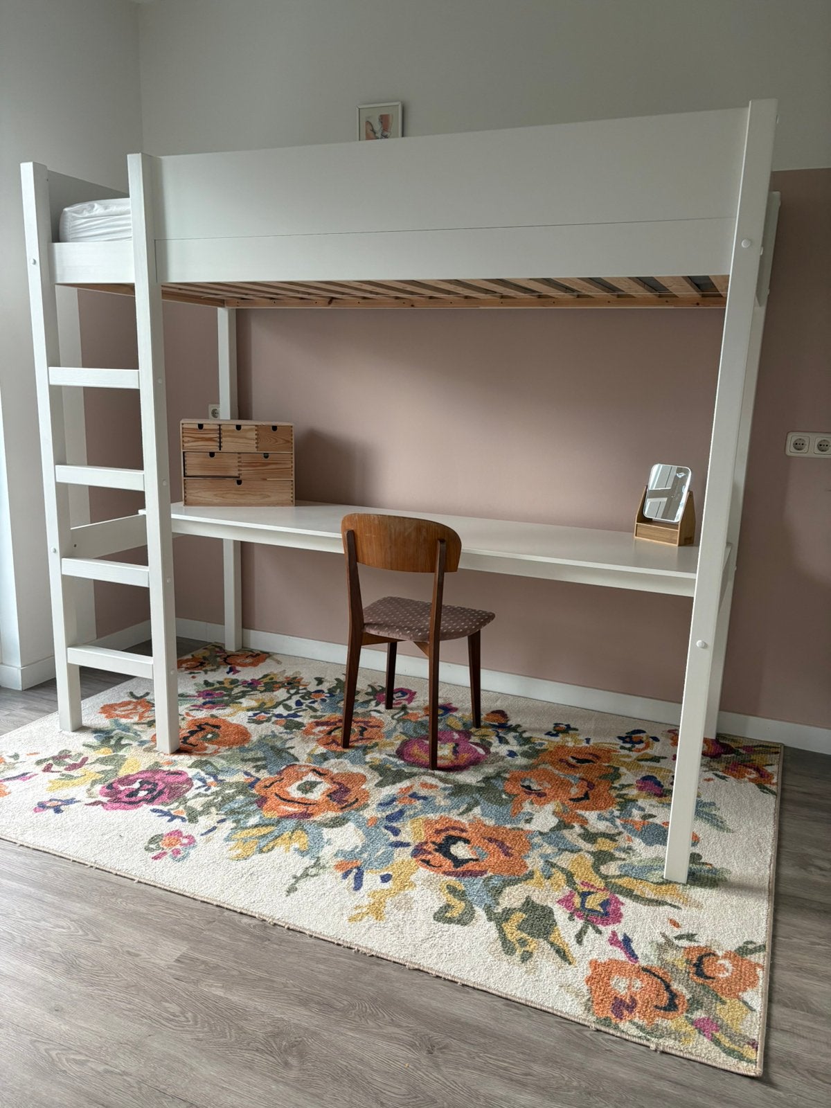 Nous living hoogslaper wit met bureau en matras, Ophalen of Verzenden, Zo goed als nieuw, Hoogslaper