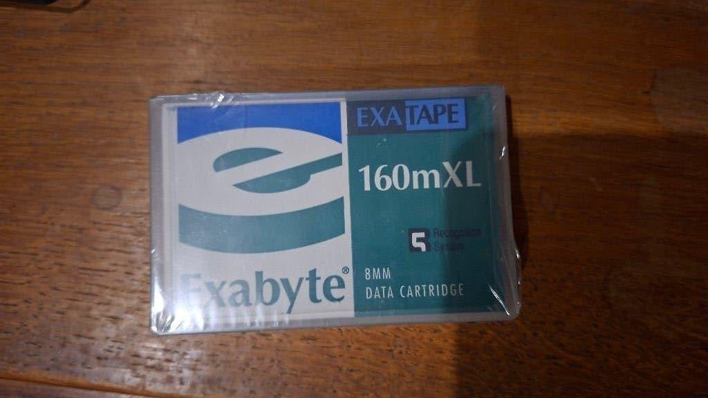 COMPUTER TAPE 8MM DATA, Ophalen of Verzenden, IBM