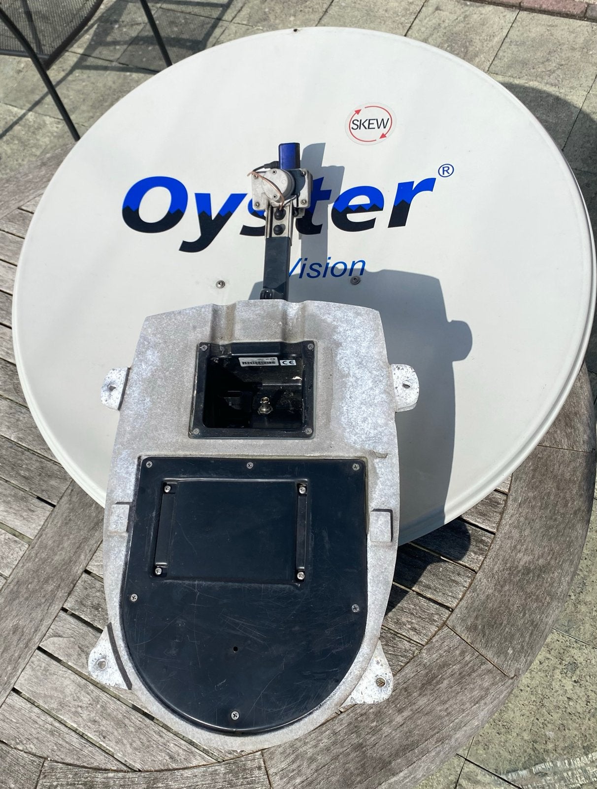 Oyster Vision schotelantenne met besturingseenheid, Audio, Tv en Foto, Schotelantennes, Ophalen, Gebruikt, (Schotel)antenne, Overige merken