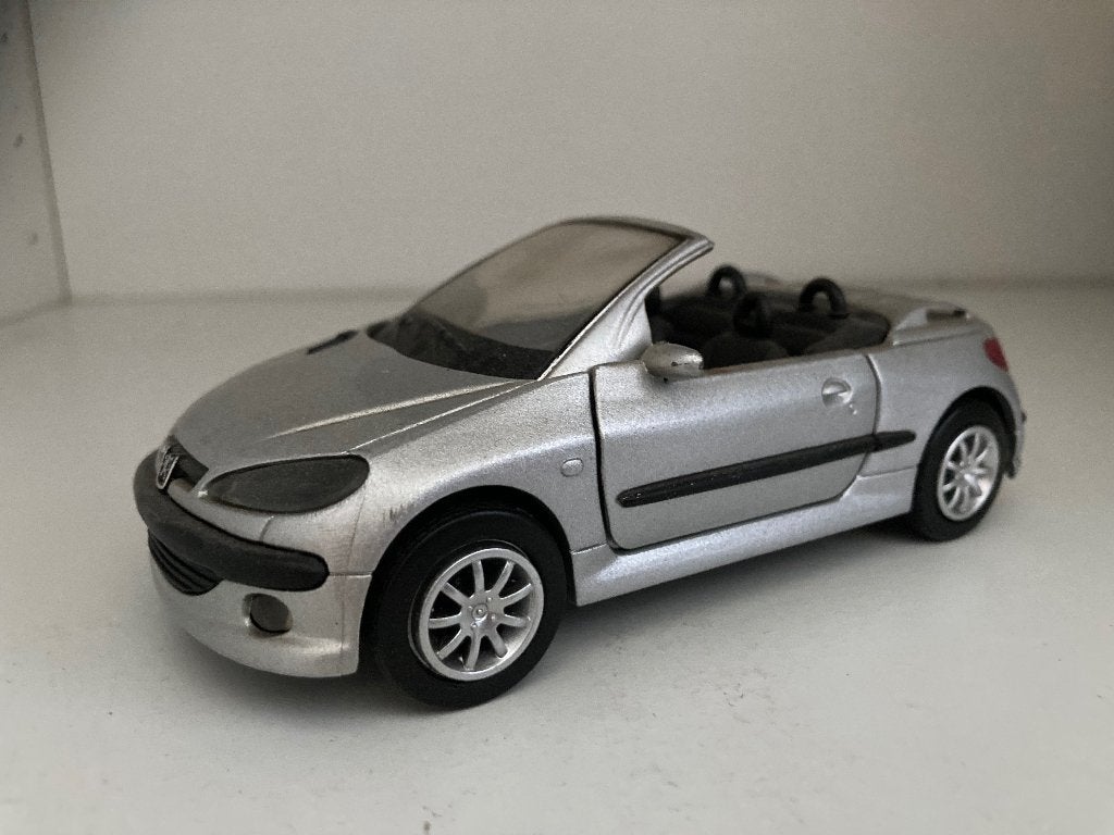Modelauto Peugeot 206 cabrio grijs, Ophalen of Verzenden, Zo goed als nieuw, Auto, Overige merken