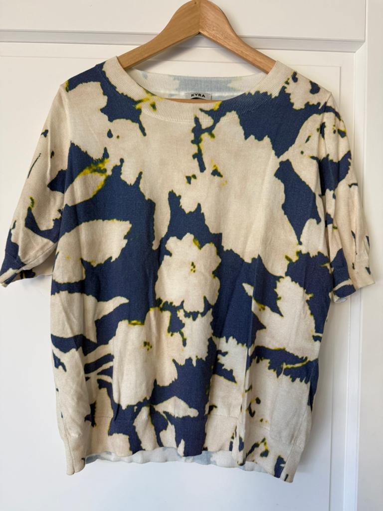 Top Kyra en Co, maat M, ZGAN, Maat 38/40 (M), Blauw, Ophalen of Verzenden, Zo goed als nieuw