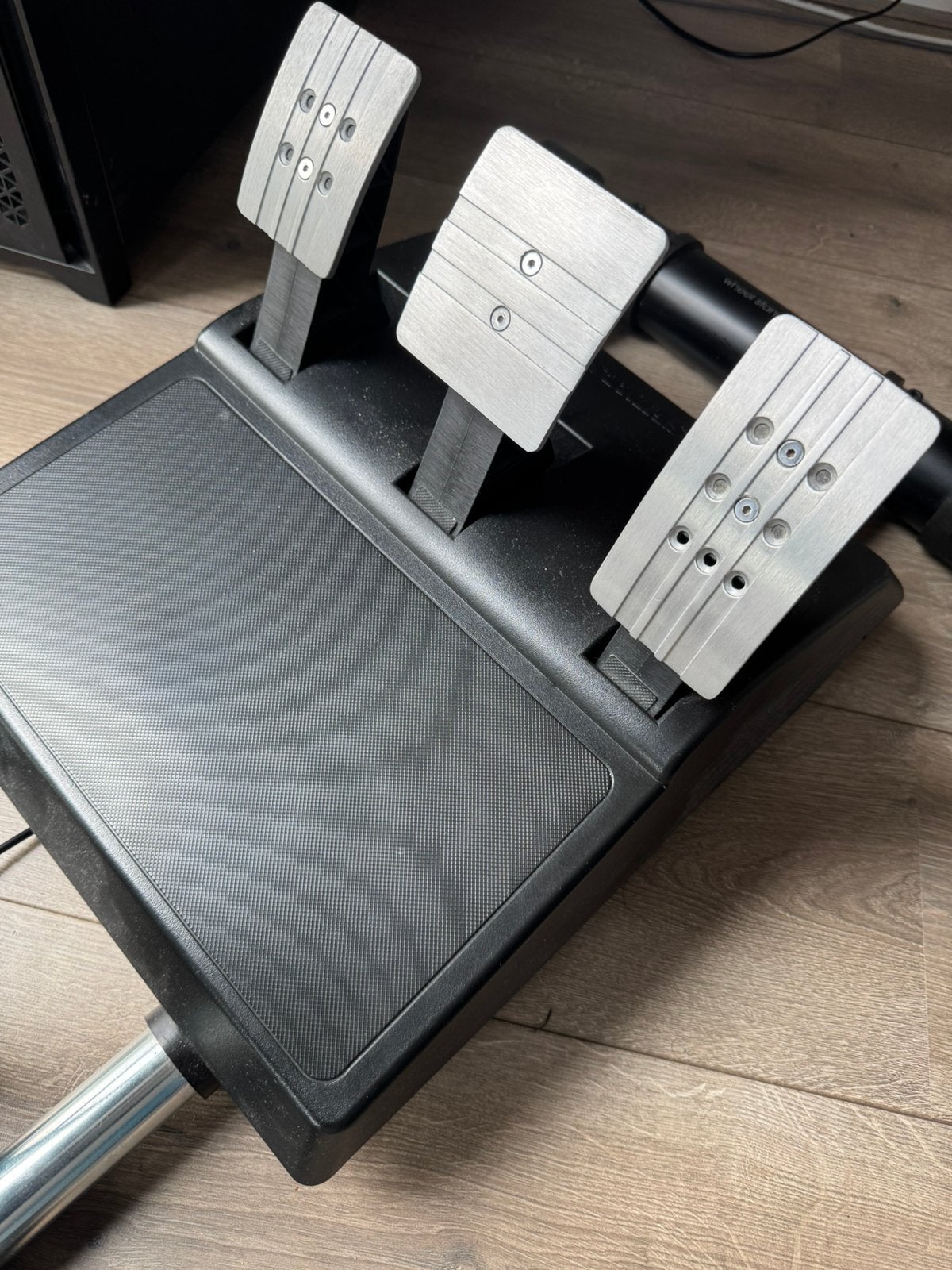 Thrustmaster T3PA - GT Pedal Set, Spelcomputers en Games, Spelcomputers | Sony PlayStation Consoles | Accessoires, Zo goed als nieuw