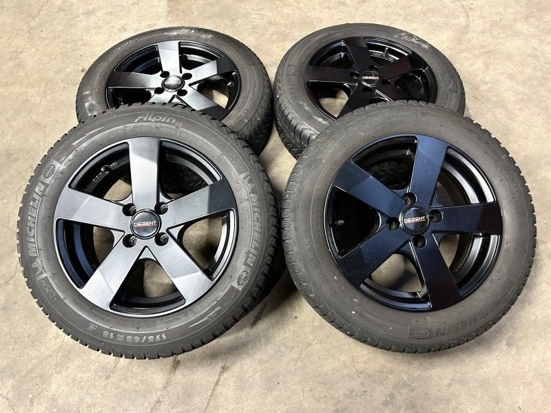 15 inch dezent velgen + winterbanden Toyota Yaris, Gebruikt, 15 inch, -, 175 mm