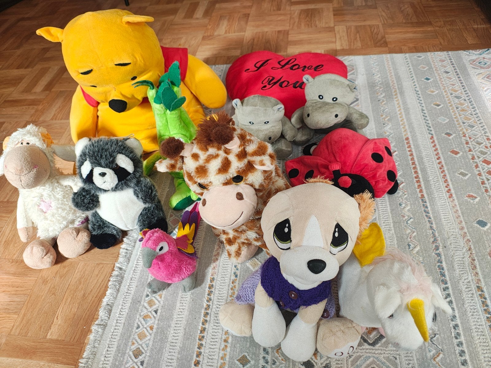 Grote collectie knuffels: Winnie de Poeh, eenhoorn, giraf, Kinderen en Baby's, Speelgoed | Knuffels en Pluche, Ophalen, Zo goed als nieuw