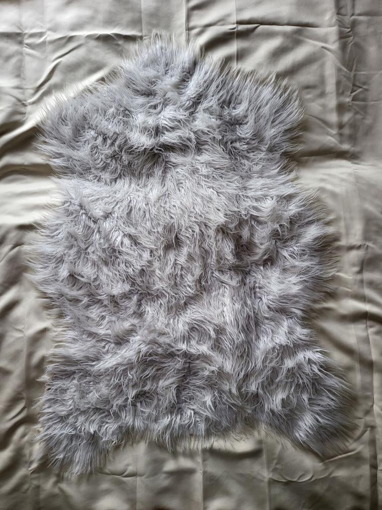 Mooie zachte vloerkleed in een gebroken witte kleur, 100 tot 150 cm, Zo goed als nieuw, Beige, 50 tot 100 cm
