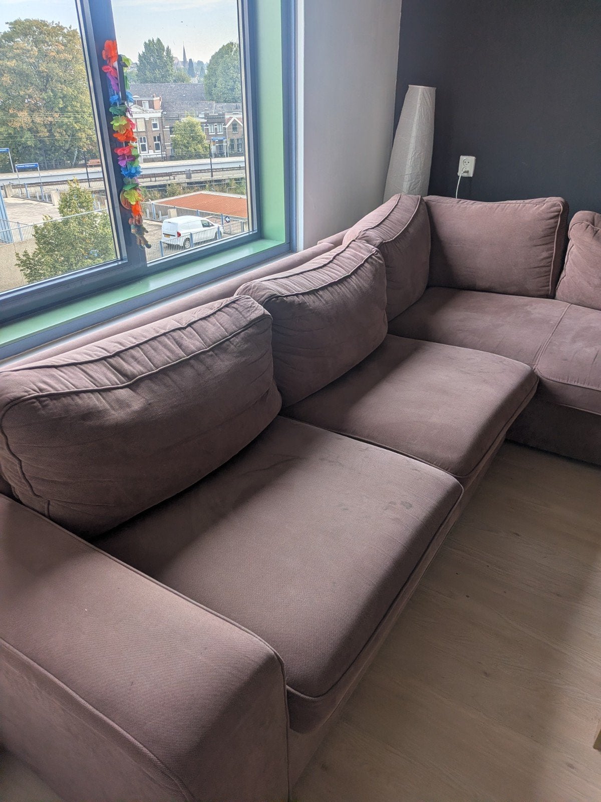Comfortabele Hoekbank - Bruin, Ruim en Stijlvol, Ophalen, 250 tot 300 cm, Gebruikt, Modern en comfortabel