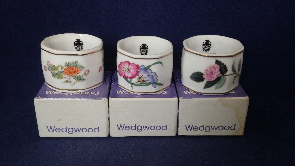 Wedgwood servetringen - Charnwood / Hathaway Rose / Kutani, Ophalen of Verzenden