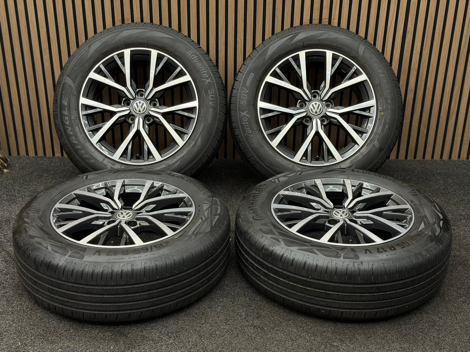 Originele 17 inch VW Tiguan 5NA Tulsa 5x112 ET40 215/65/17, Auto-onderdelen, Ophalen, 215 mm, ., Banden en Velgen