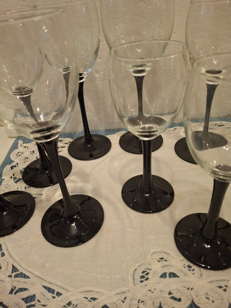 Luminarc France - 11 mooie wijnglazen met zwarte voet, Ophalen of Verzenden