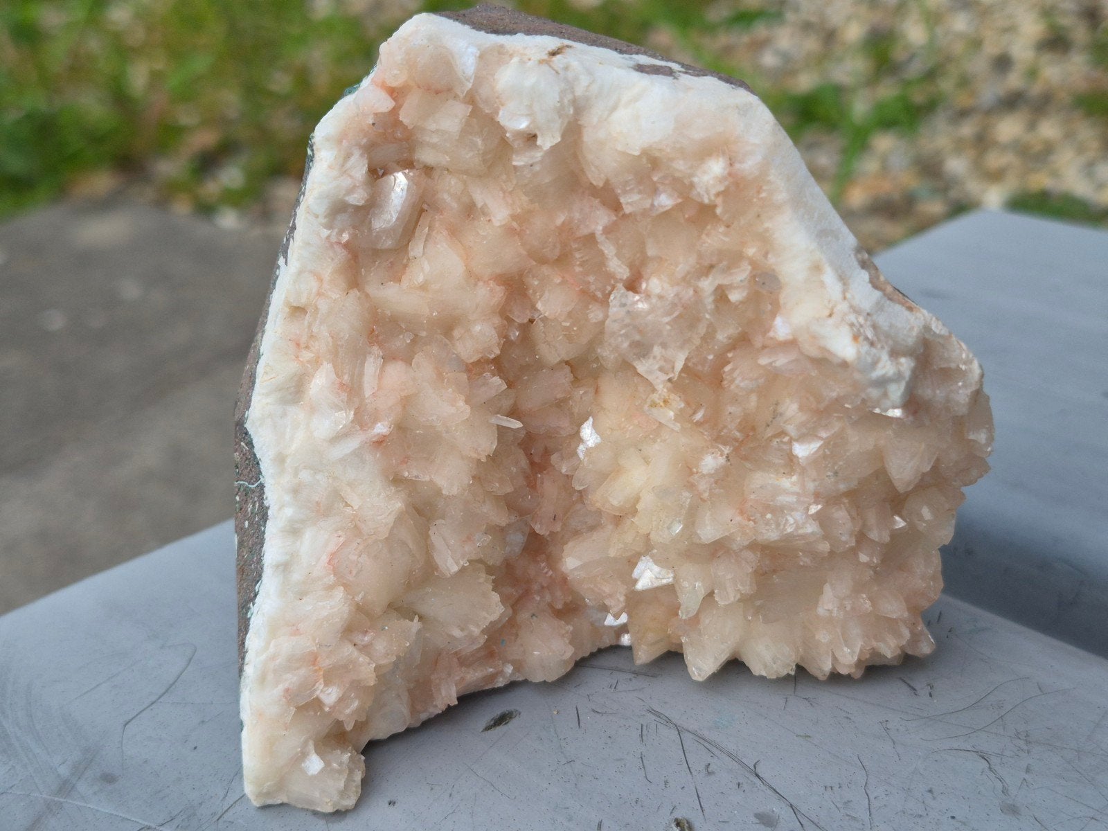 Stilbiet met apofyliet, Verzamelen, Mineralen en Fossielen, Ophalen of Verzenden