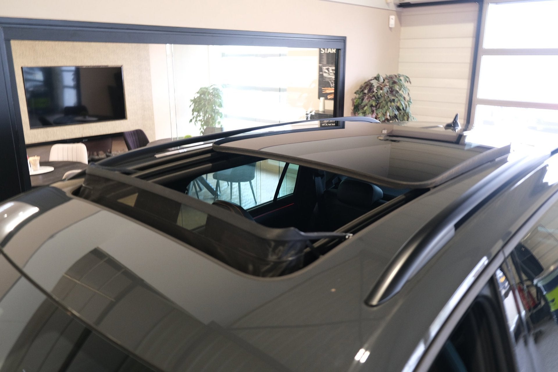 Seat Tarraco 1.4 TSI e-Hybrid PHEV FR 245PK Pano Trekhaak Ca, Auto's, Dealer onderhouden, Gebruikt, Zwart, 4 cilinders