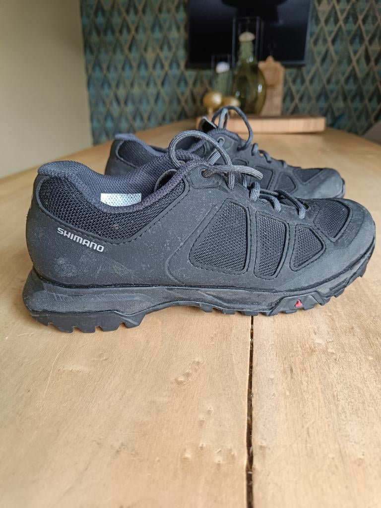 Shimano flat pedal fietsschoenen maat 36, Gebruikt, Schoenen, Overige maten, Ophalen of Verzenden
