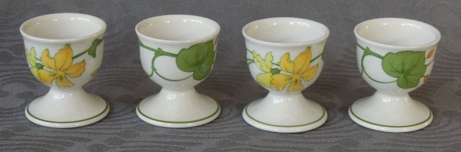 Nr TT113: 4 Villeroy en Boch Geranium eierdoppen, Villeroy & Boch, Ophalen of Verzenden, Zo goed als nieuw, Tweedehands onbekend