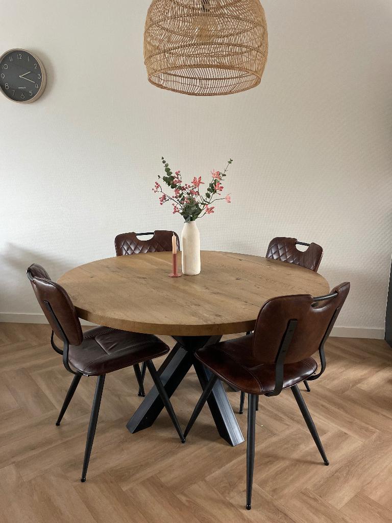 Ronde eiken tafel met stoelen, Ophalen, Gebruikt, Vier personen, 100 tot 150 cm