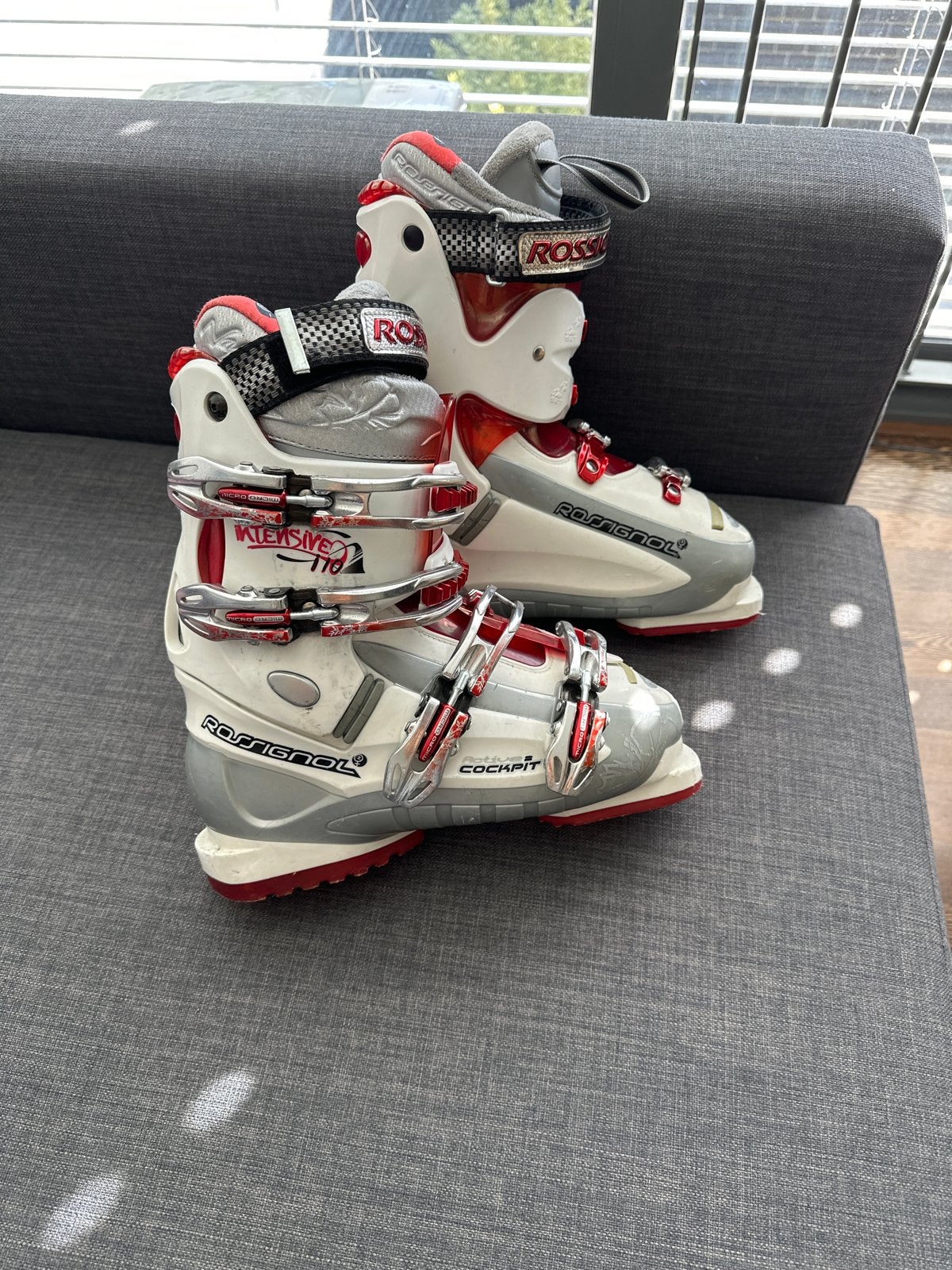 Rossignol Skischoenen - Zo goed als nieuw, Sport en Fitness, Ophalen, 160 tot 180 cm, Rossignol, Schoenen